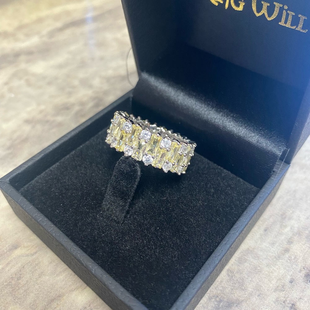 Cubic Zirconia Women’s Ring